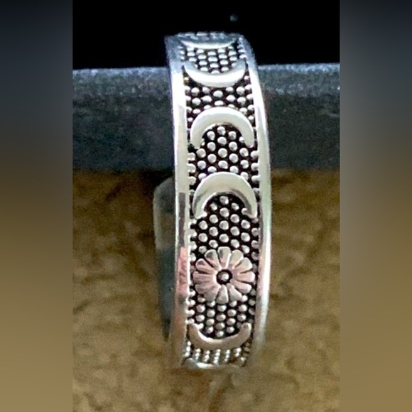 💙 NWOT Toe Rings 🩶🩶🩶🩶 - Picture 4 of 6